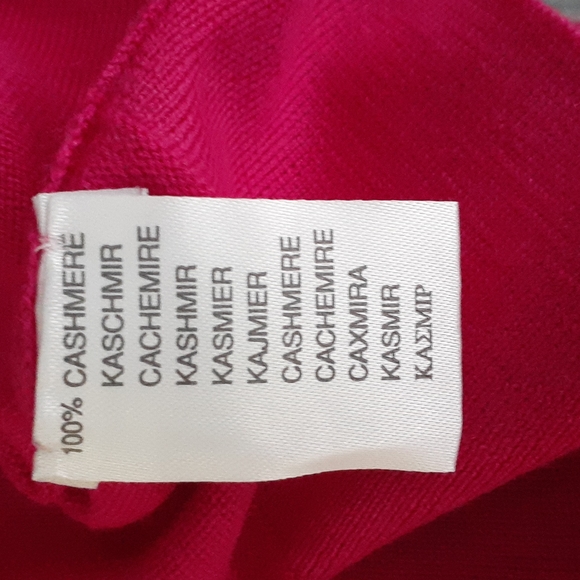 Women's Fuscia Pink Cashmere Top - Picture 7 of 7